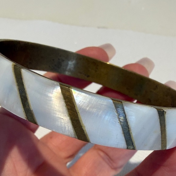 Elegant kate spade Gold brass and Cream Bangle Set - Picture 6 of 15
